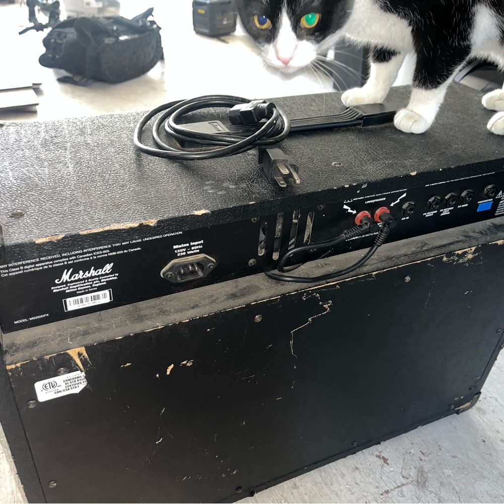 Marshall Black Amplifier